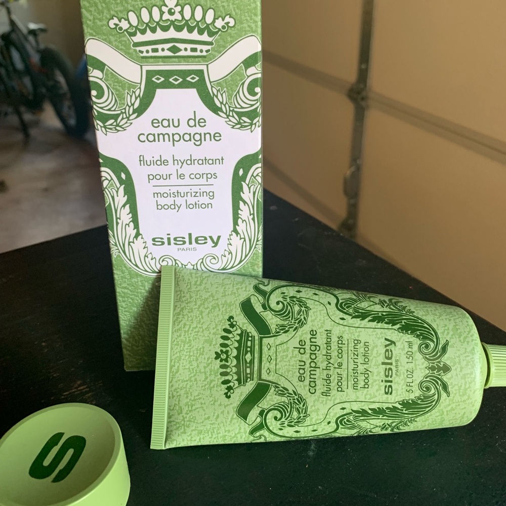 Sisley - Paris Eau de Campagne body lotion